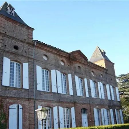 Manoir Historique Avec Piscine Pres De Gibel