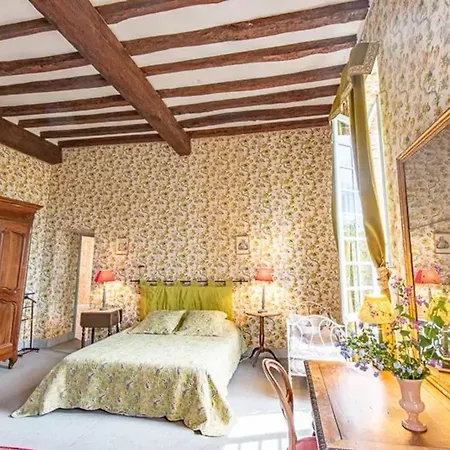 بيت للعطل Manoir Historique Avec Piscine Pres De Gibel
