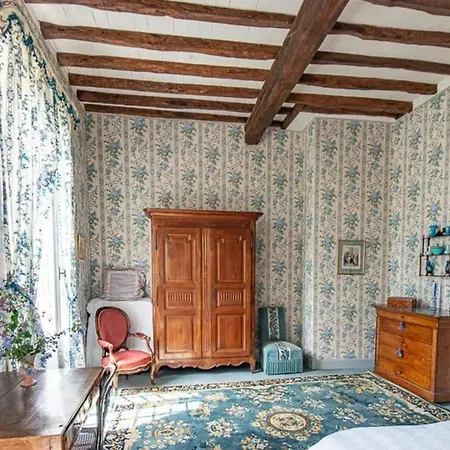Manoir Historique Avec Piscine Pres De * Gibel