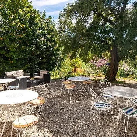 Manoir Historique Avec Piscine Pres De *