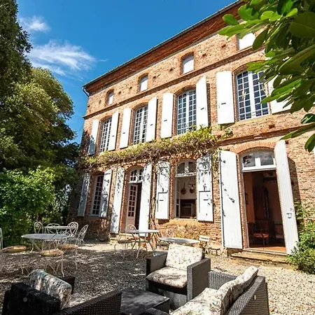 Manoir Historique Avec Piscine Pres De * Gibel